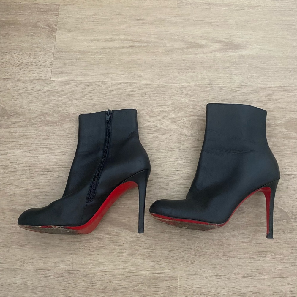Christian Louboutin leather ankle boots with side zip closure, heel